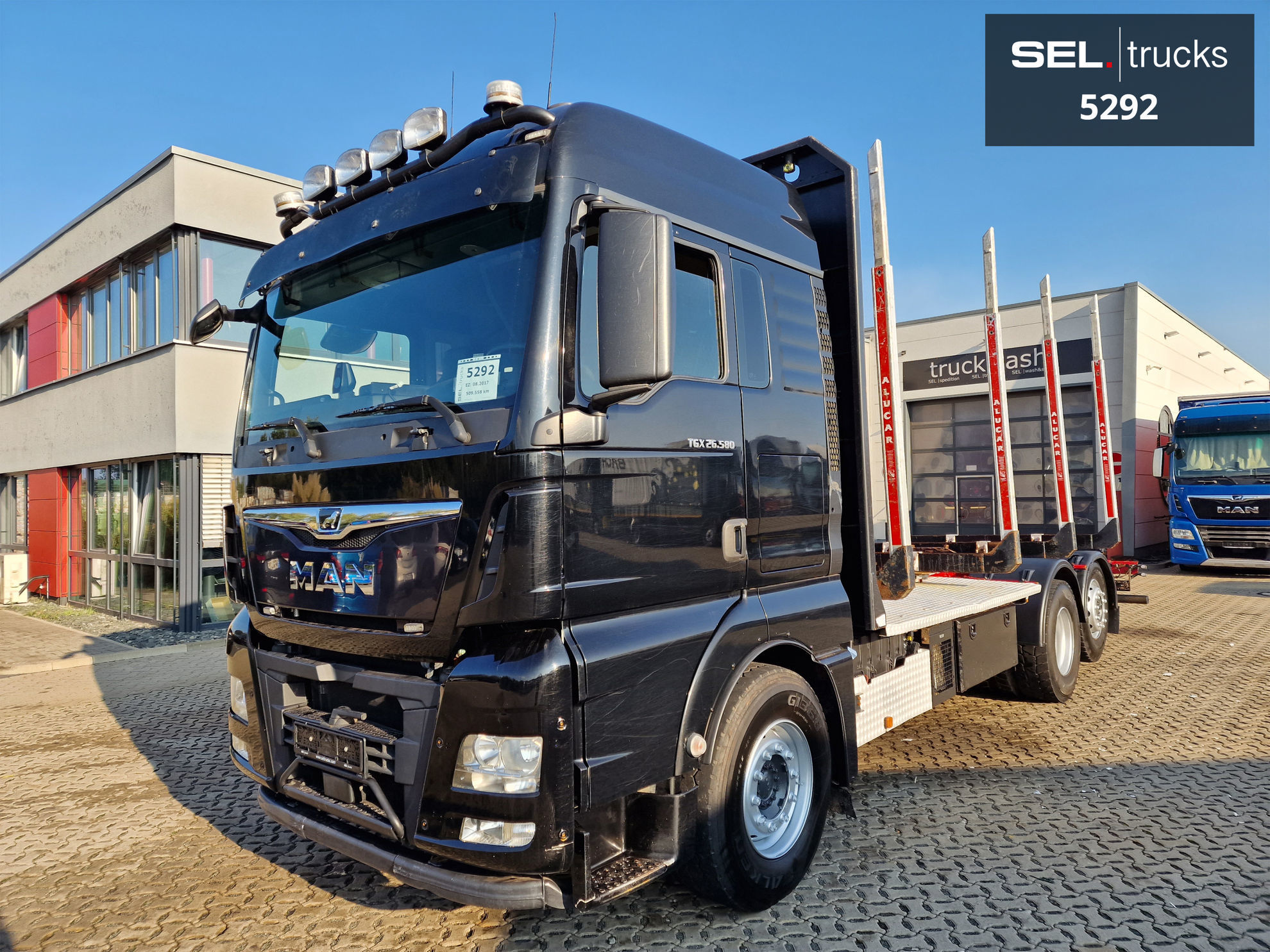 MAN TGX 26.500 6X2-4 LL Truck. SEL Trucks. Used trucks from Germany. Fast &  easy export service!
